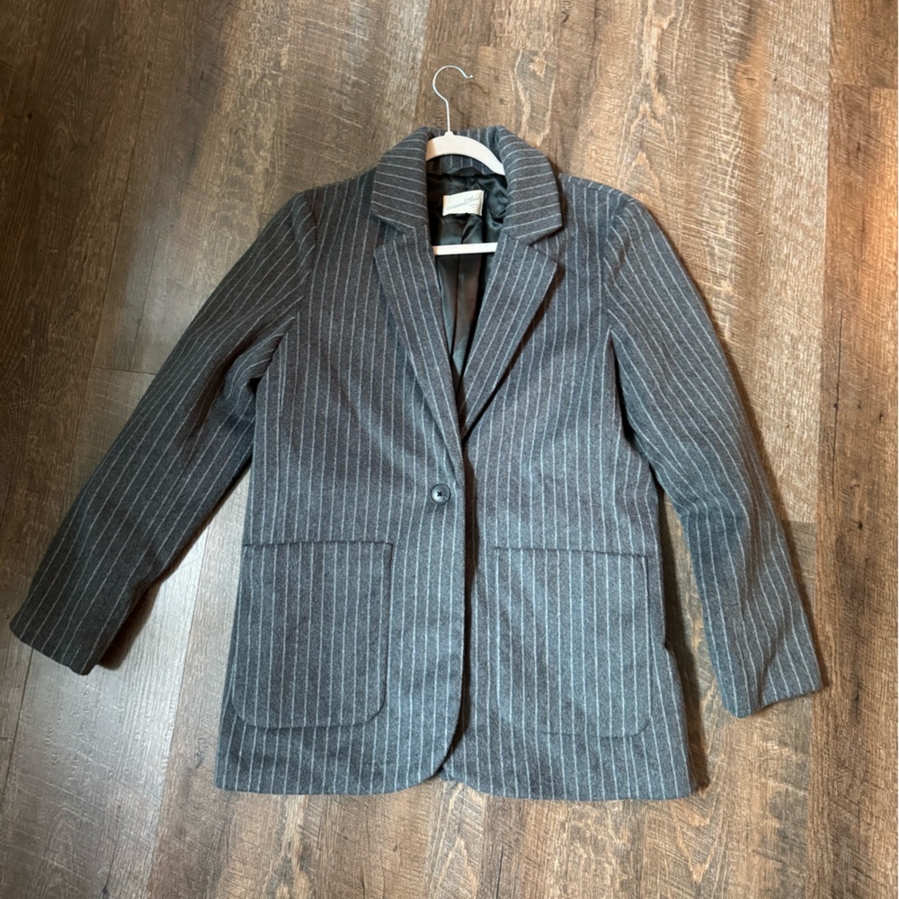 Universal Thread Gray Blazer - Picture 6 of 7